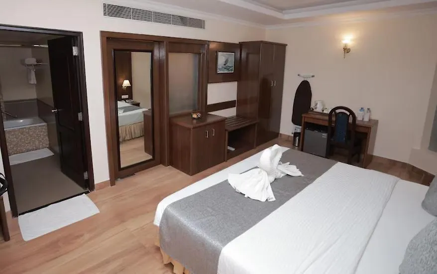 The Quilon Beach Hotel And Convention Center Kollam