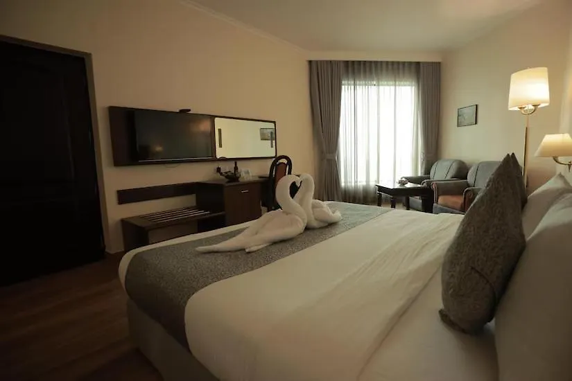 The Quilon Beach Hotel And Convention Center Kollam 5*,